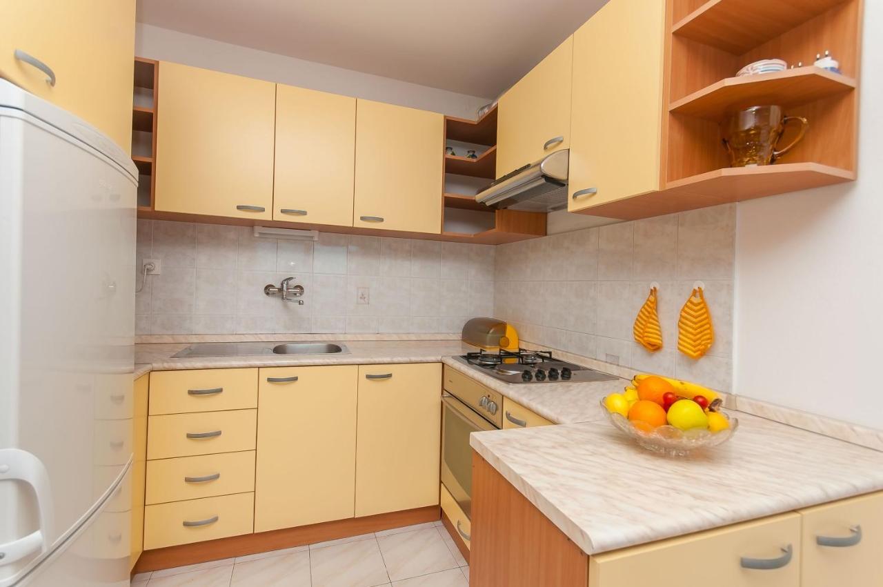 Miran Apartments Pisak With Sea View 5