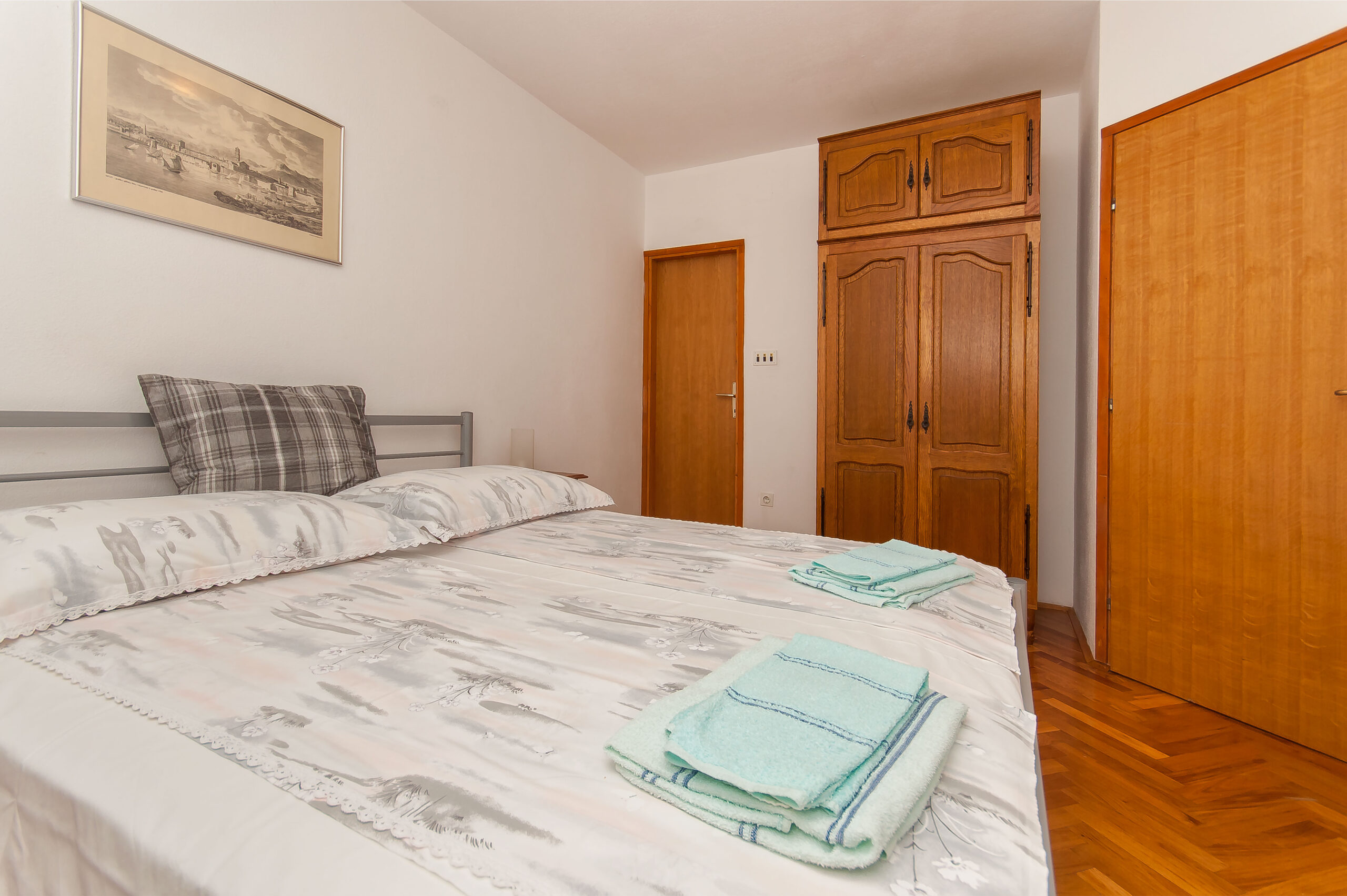 Miran Apartments Pisak With Balcony 8
