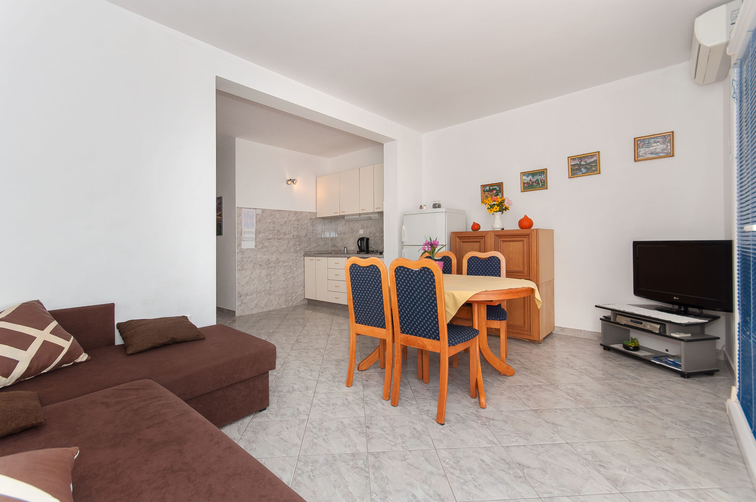 Apartments Marija Pisak – Apartment With Balcony 3