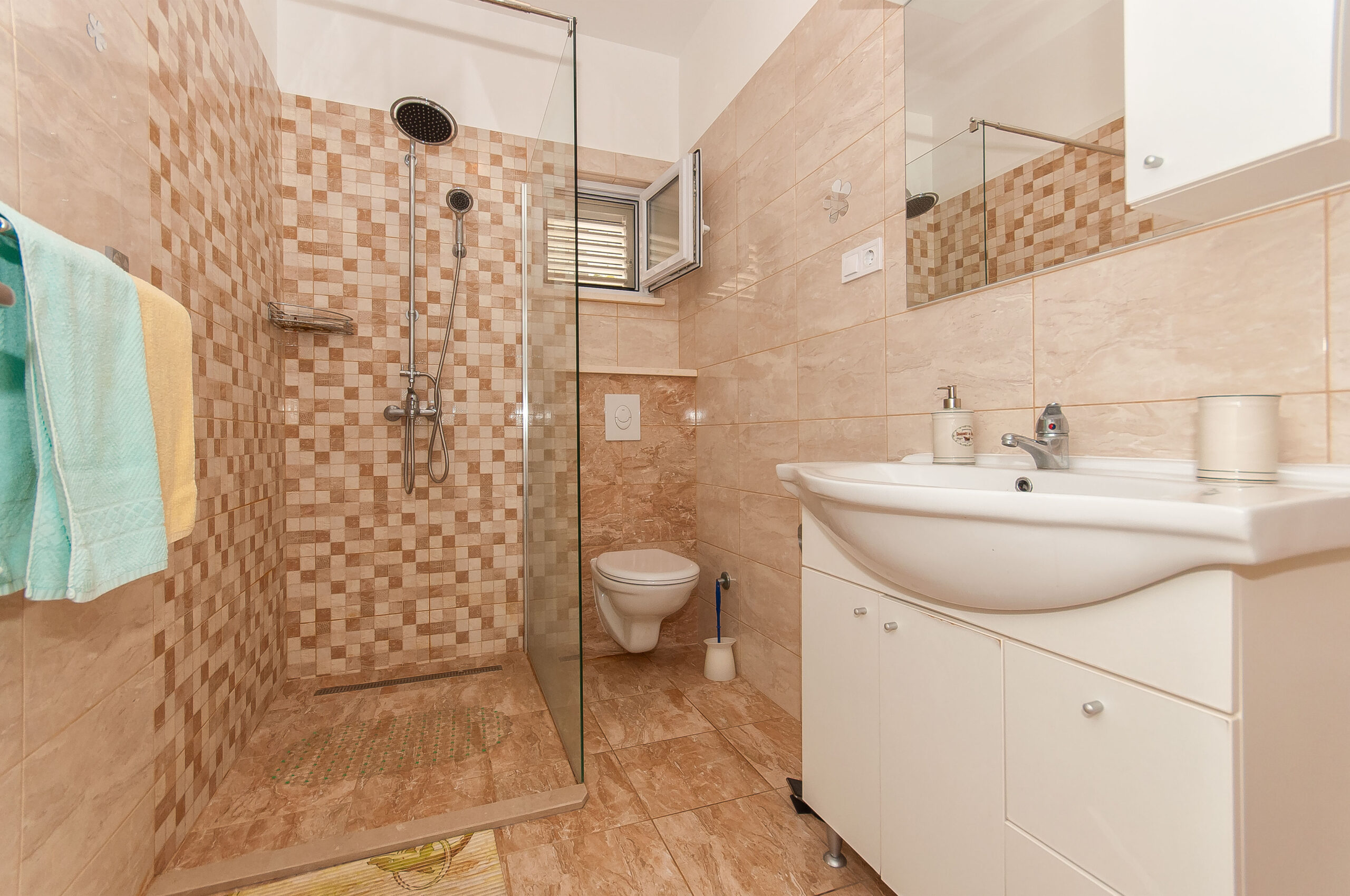Apartments Marija Pisak – Apartment With Terrace 8