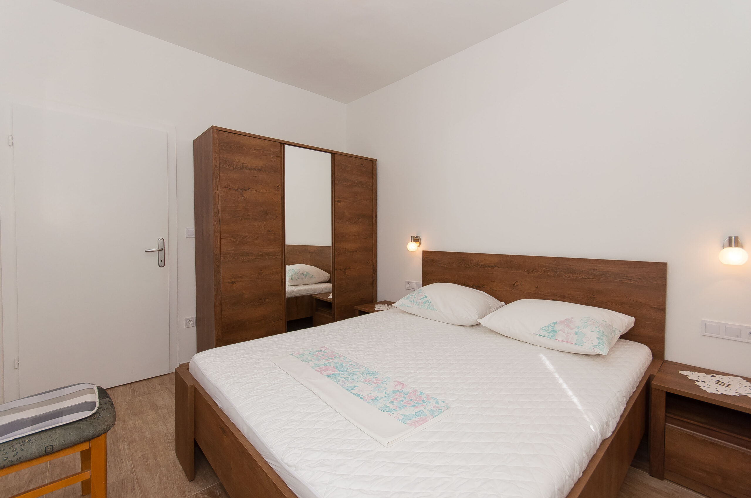 Apartments Marija Pisak – Apartment With Terrace 4