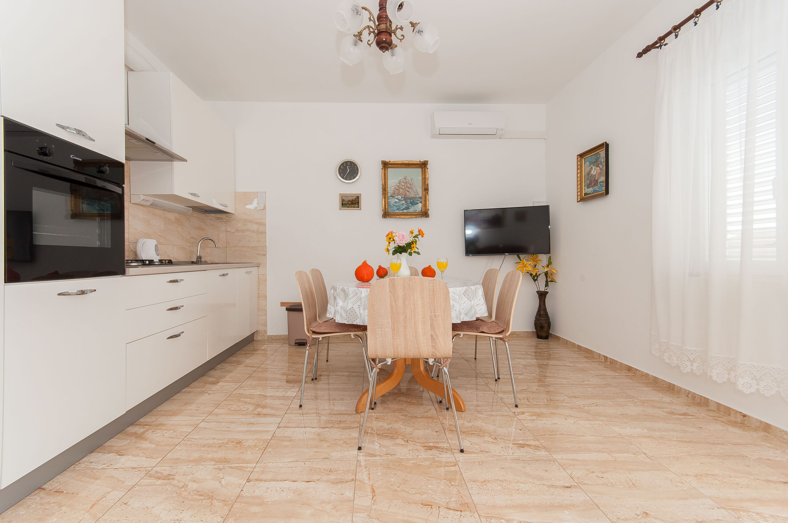 Apartments Marija Pisak – Apartment With Terrace 2