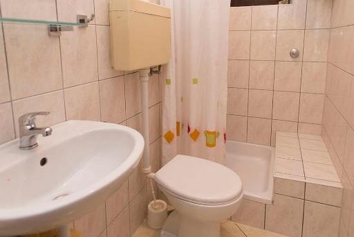Stanići Four Bedroom Apartment 11