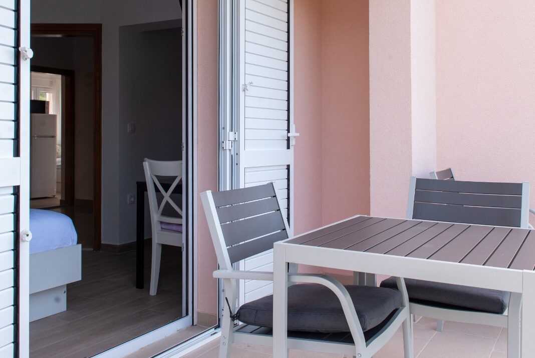 Duce Studio with Sea View 5